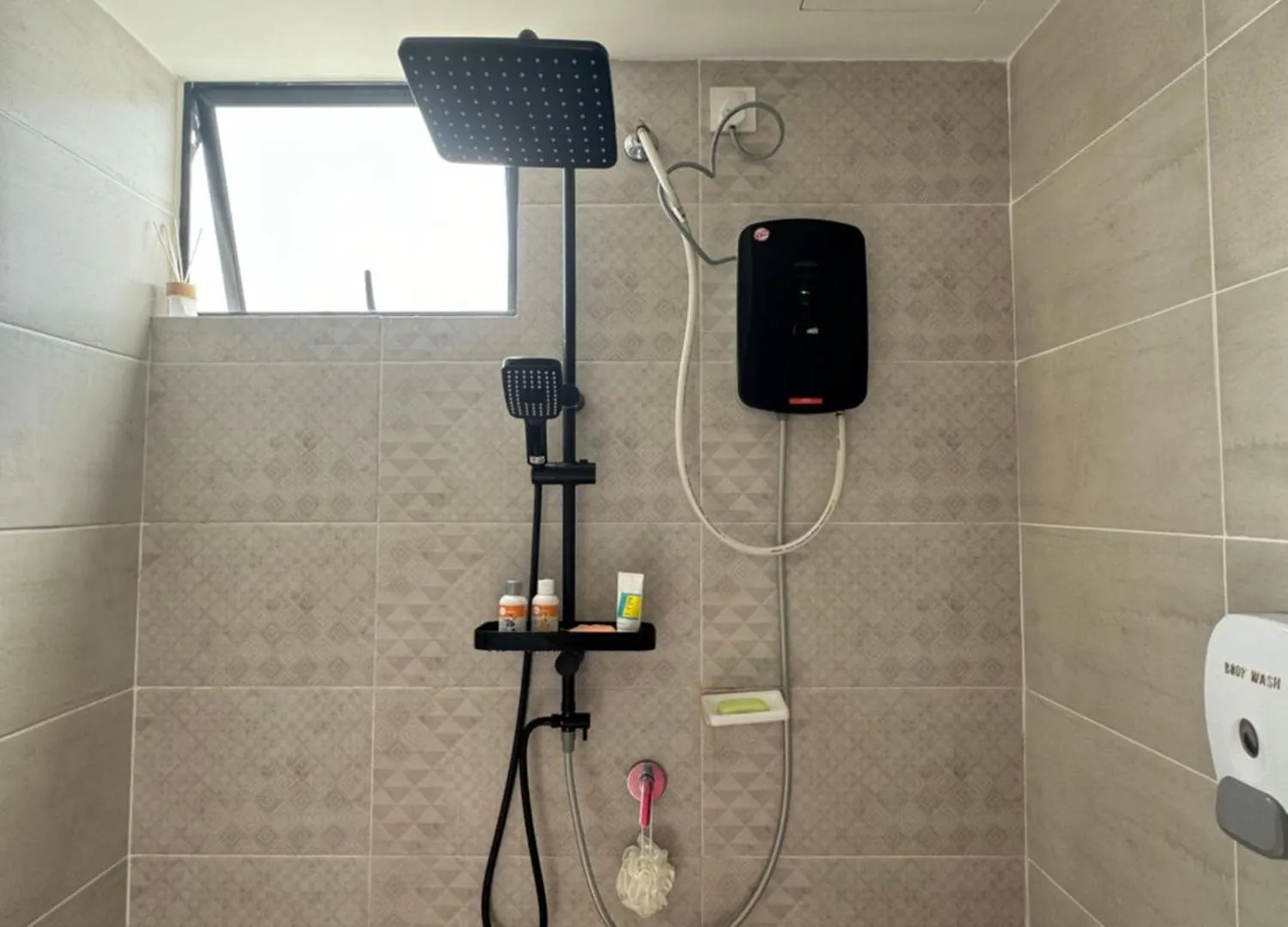 2Br Apartment - Beachfront - Corner Unit - Netflix - Unifi 300Mbps - Mutiara Melaka Pantai Puteri