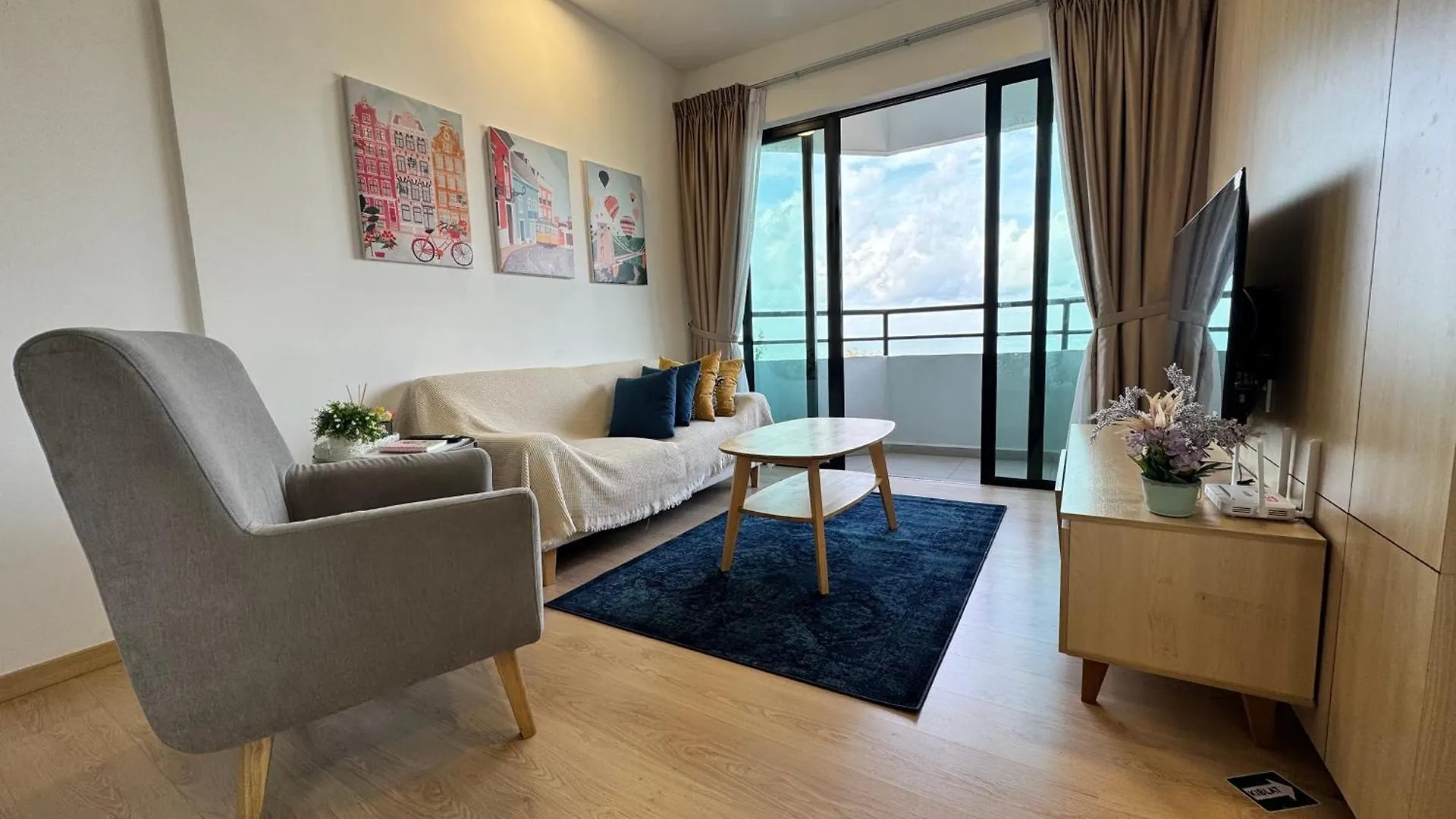 2Br Apartment - Beachfront - Corner Unit - Netflix - Unifi 300Mbps - Mutiara Melaka Pantai Puteri 0*, Malacca