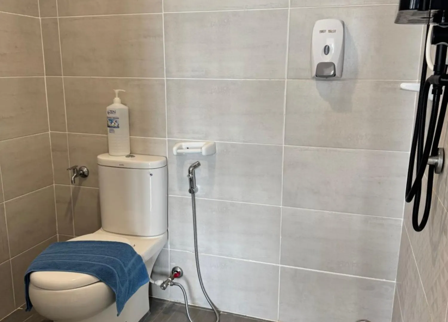 2Br Apartment - Beachfront - Corner Unit - Netflix - Unifi 300Mbps - Mutiara Melaka Pantai Puteri